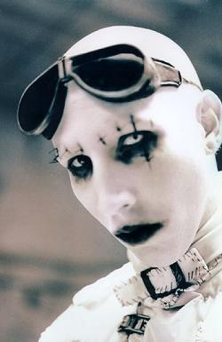  Marilyn Manson